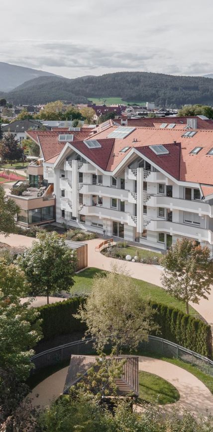 Das Wohn- und Pflegeheim Bruneck von oben