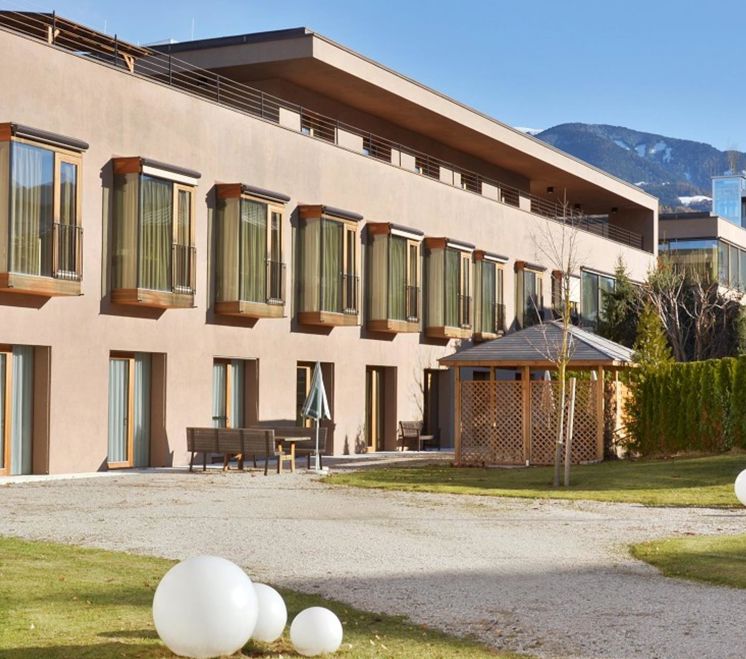 Das Wohn- und Pflegeheim Bruneck von außen